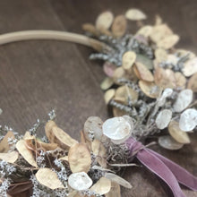Load image into Gallery viewer, 'angel' everlasting wreath
